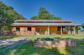 Farm Stay Modern Barndominium in Lakeland!